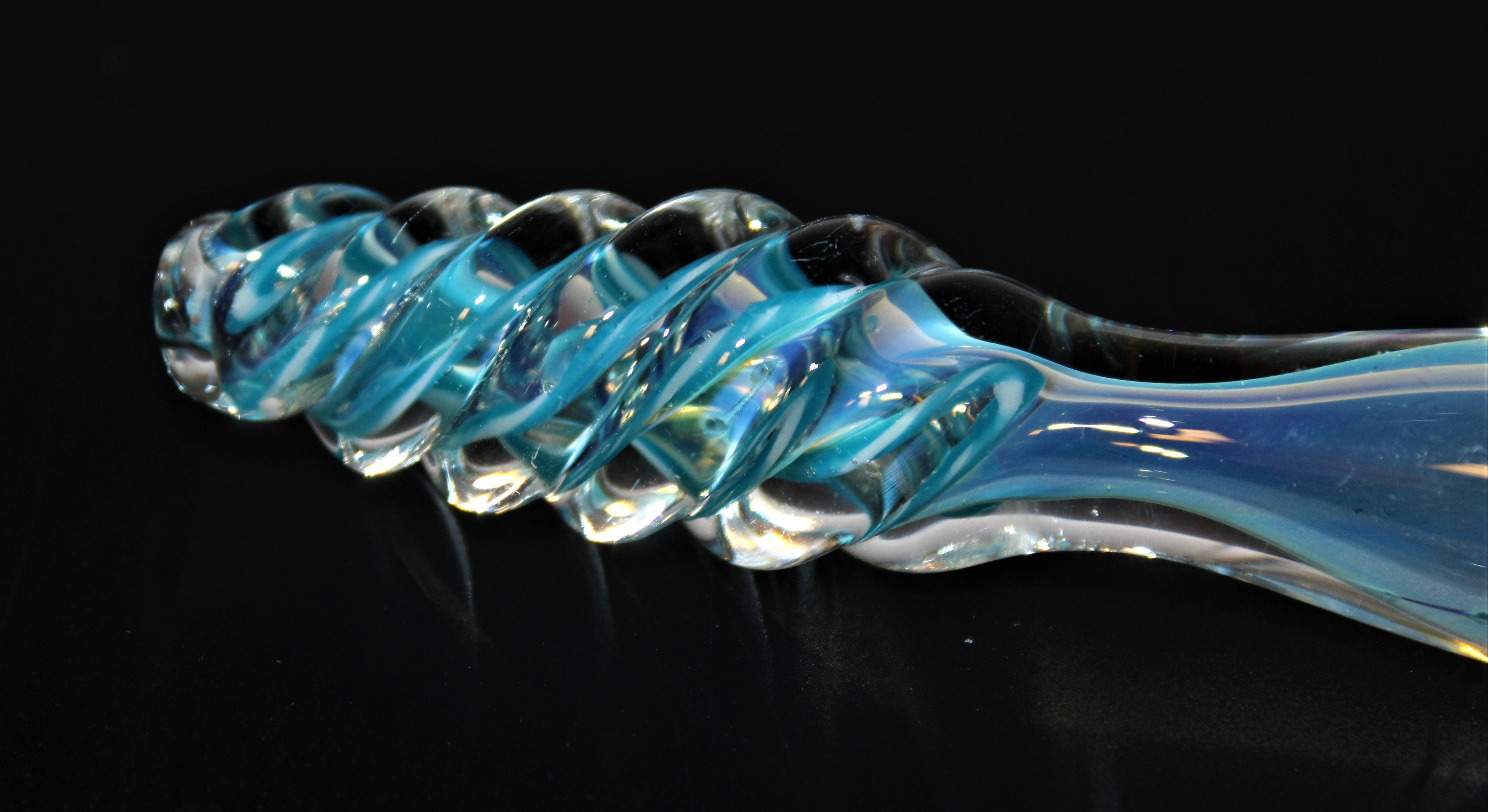 TWISTER BLUE 3 1/2" Chameleon Glass One Hitter Chillum