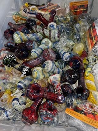 3X RANDOM MYSTERY BOX OF PIPES with CHARACTER Glass Pipe